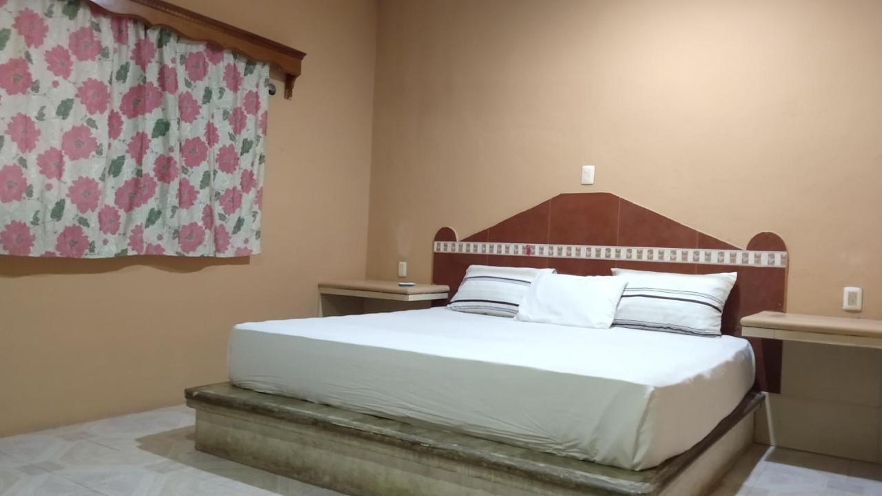 Hotel Maria Jose Felipe Carrillo Puerto Eksteriør bilde